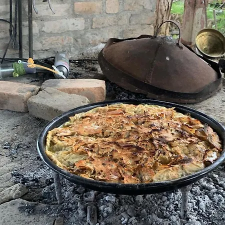 Keshtjella Myftari וילה Patos