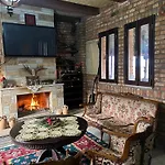 Villa Keshtjella Myftari Patos