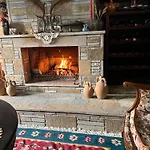 Villa Keshtjella Myftari Patos